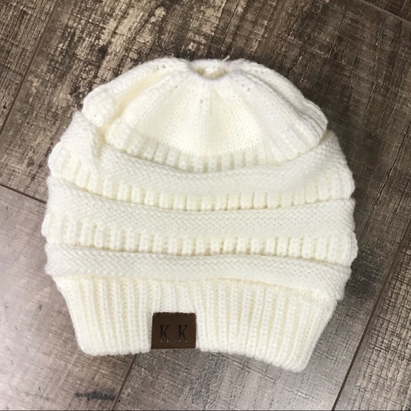 KK Ponytail Beanie- White - Picture 1 of 2